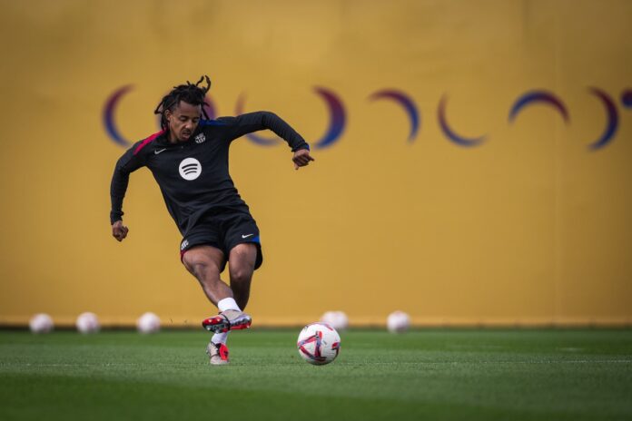 Jules Koundé prolonge avec le barca